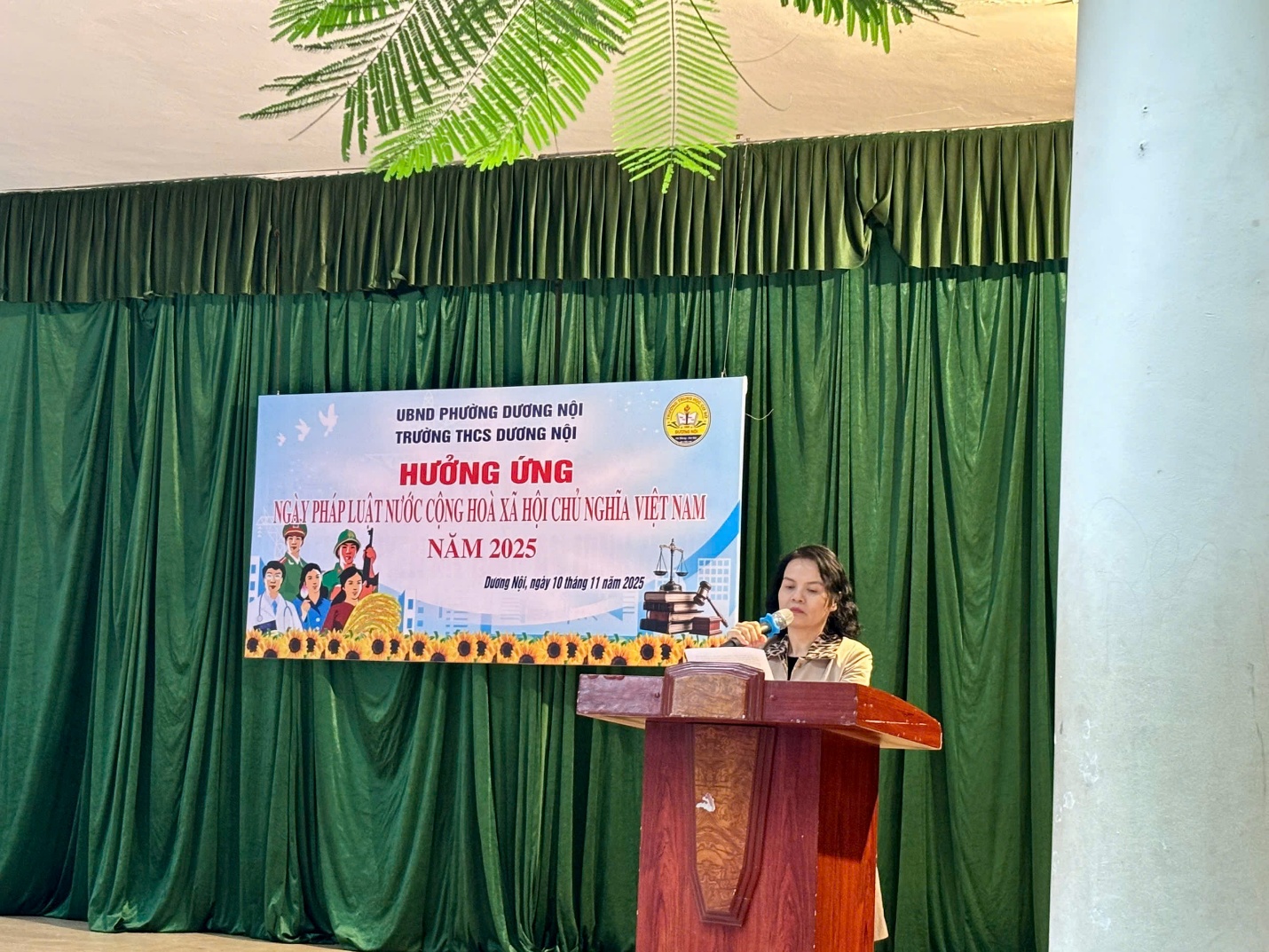 HƯỞNG ỨNG NGÀY PHÁP LUẬT NƯỚC CỘNG HÒA XÃ HỘI CHỦ NGHĨA VIỆT NAM