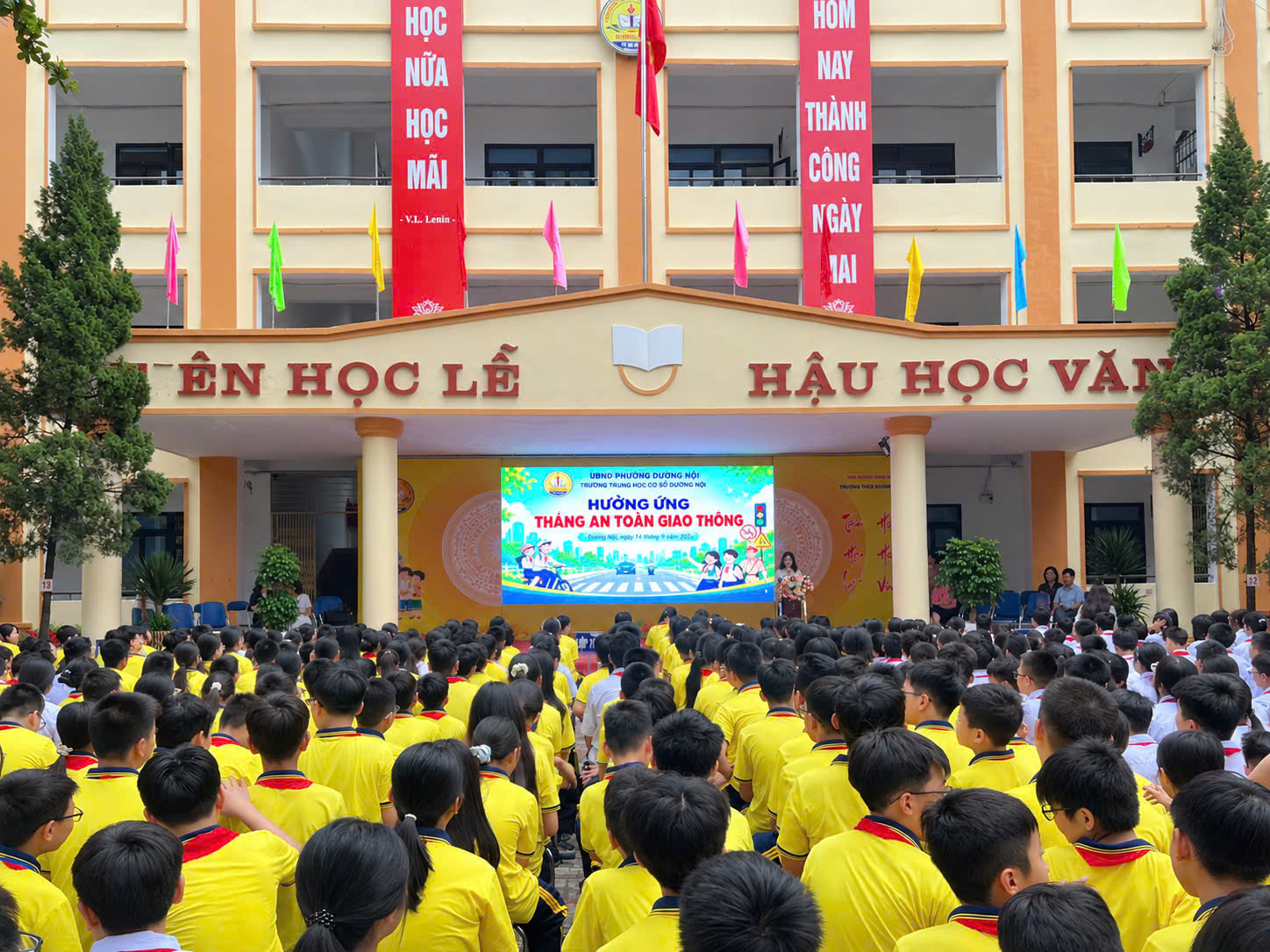 HƯỞNG ỨNG THÁNG AN TOÀN GIAO THÔNG